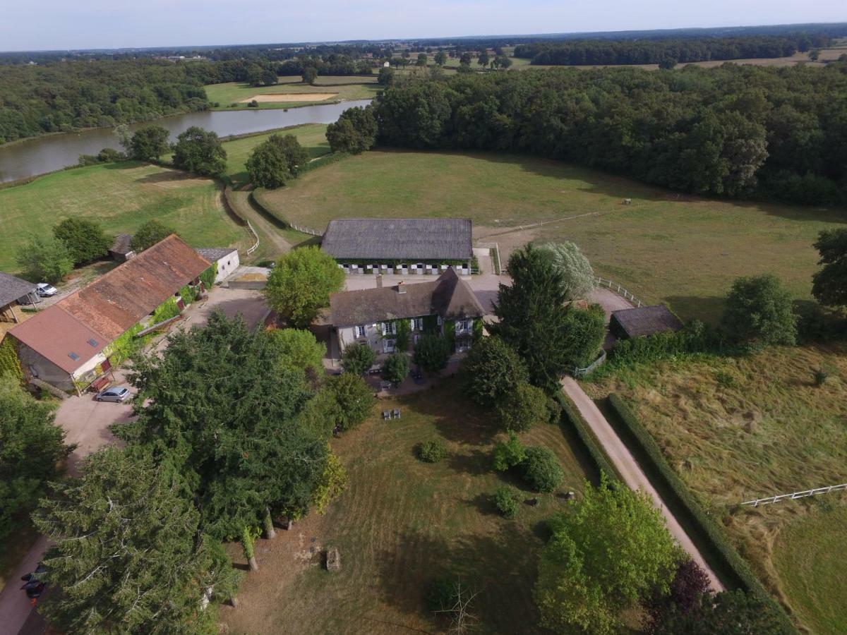 Le Domaine Du Mijarnier Bed & Breakfast Montbeugny Luaran gambar